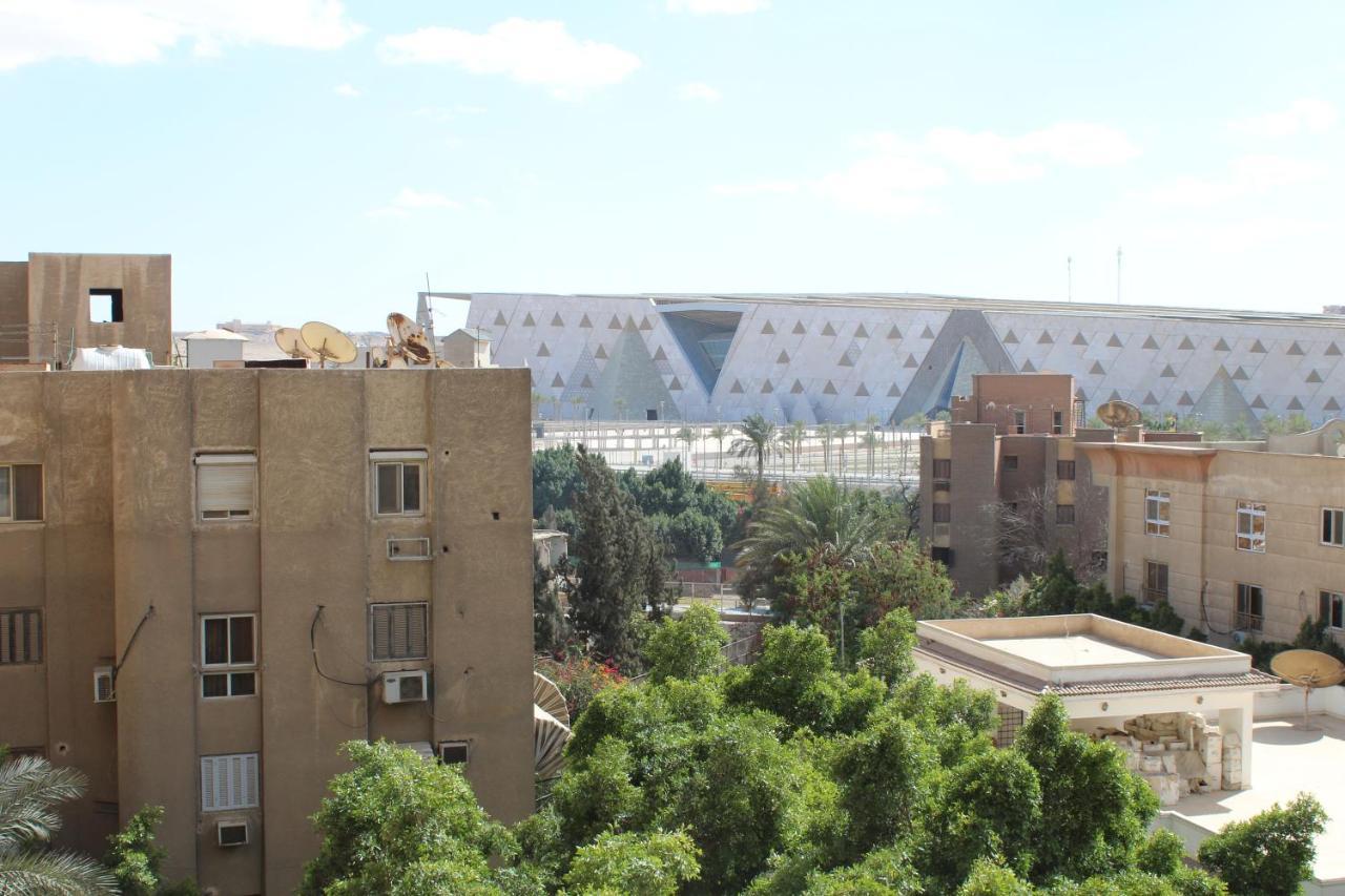 Giza - Pyramids/museum